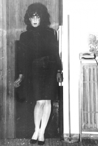 Mia-1976-01-mod