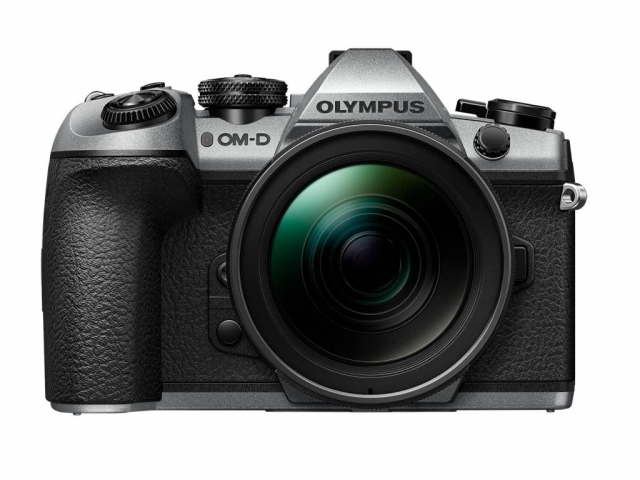 1_E-M1MarkII_SLV_0006_Front_Horizontal_12-40F2.8