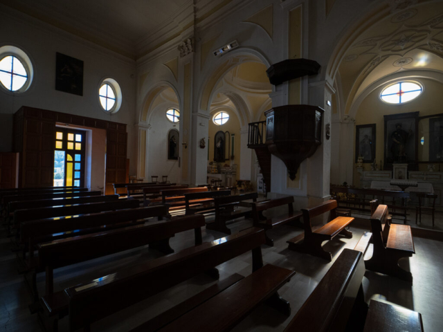 La chiesa madre, interno.