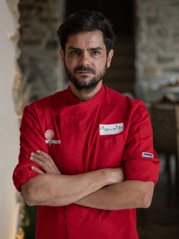 Leonarto, titolare della Pizzeria Manuelito. Anche la sua è una bella storia di ritorno a casa